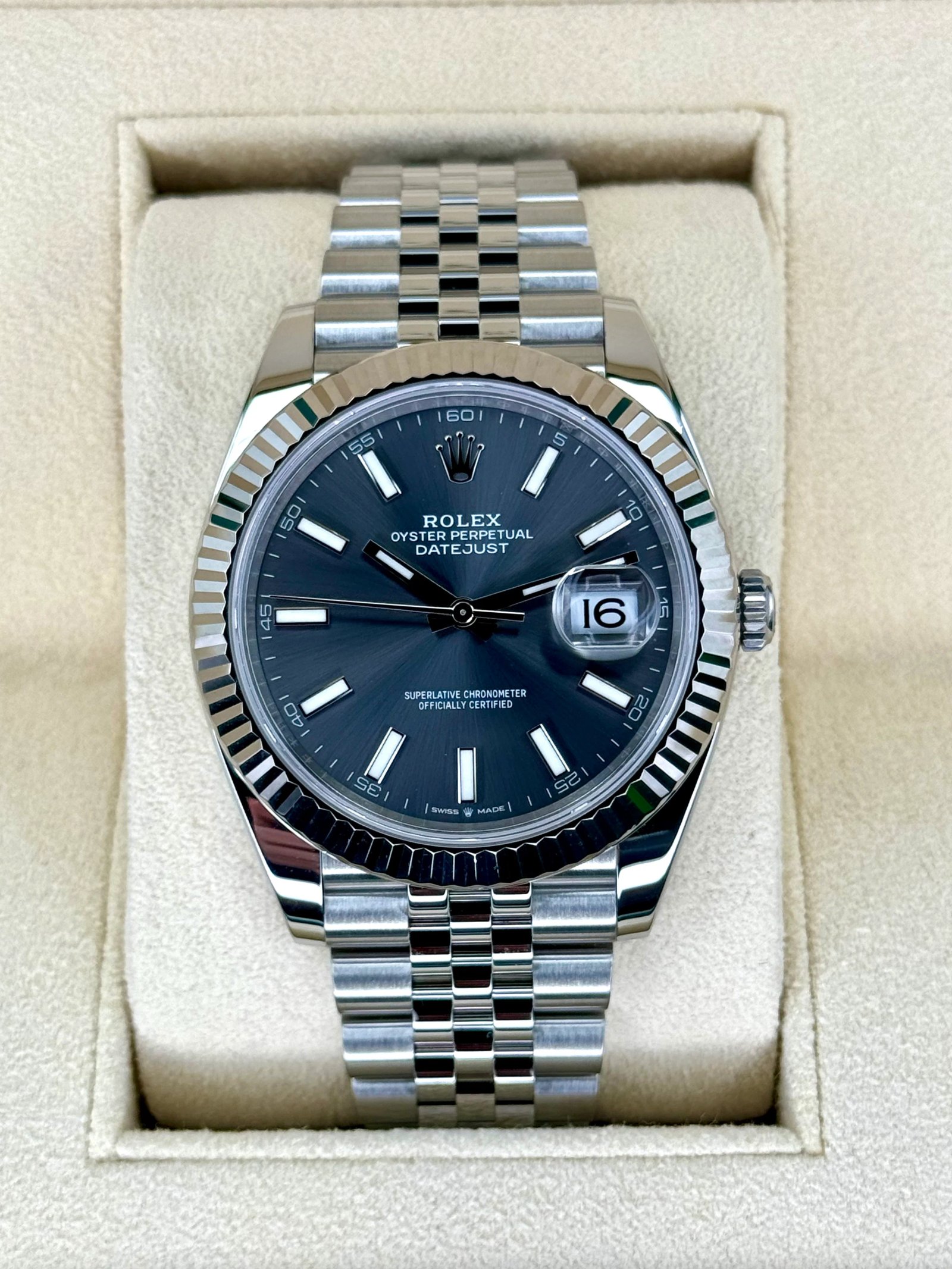 2023 Rolex Datejust 41mm 126334 Stainless Steel Jubilee Rhodium Dial