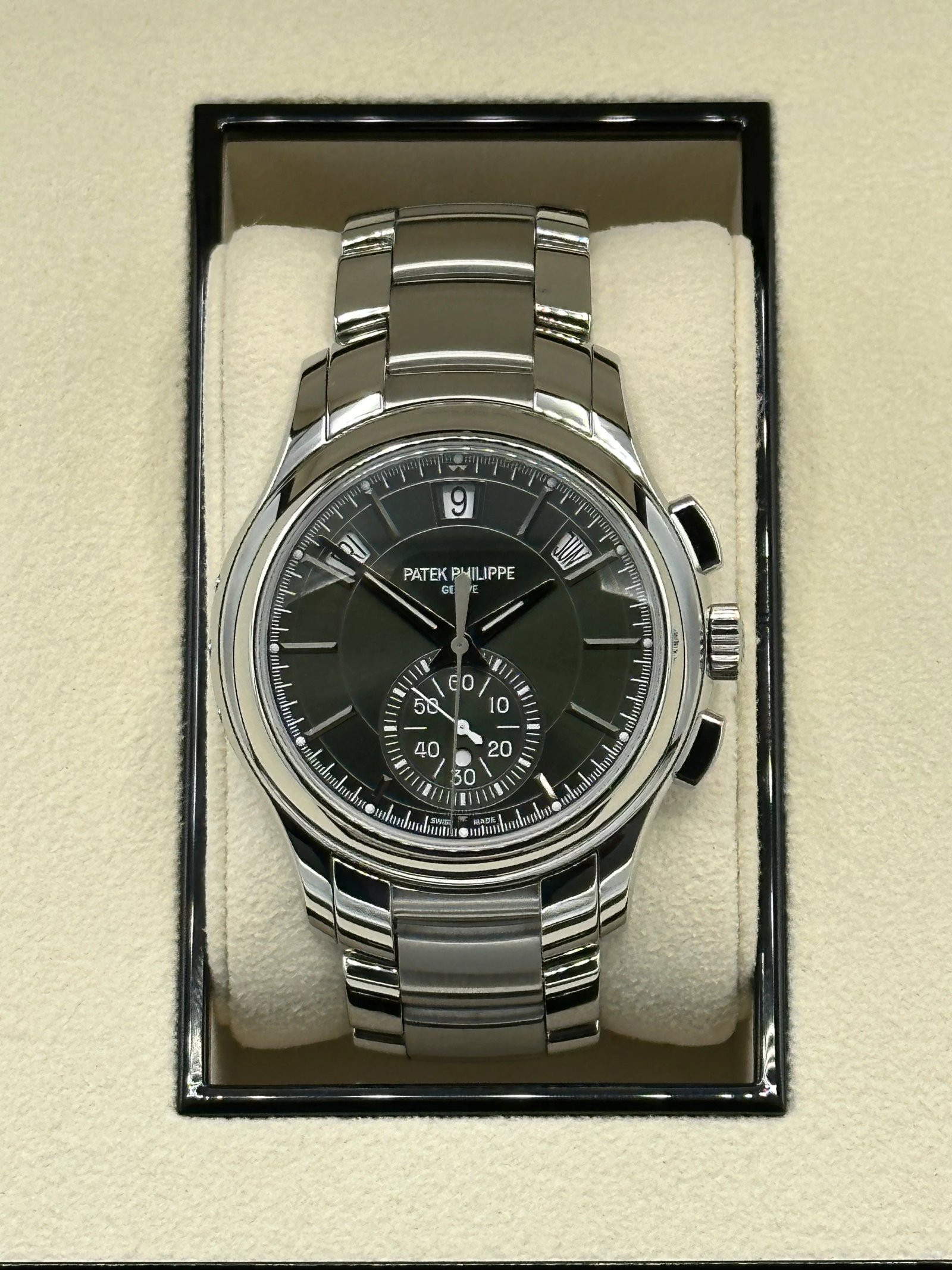 2021 Patek Philippe 42mm 5905/1A Annual Flyback Chronograph Olive Dial
