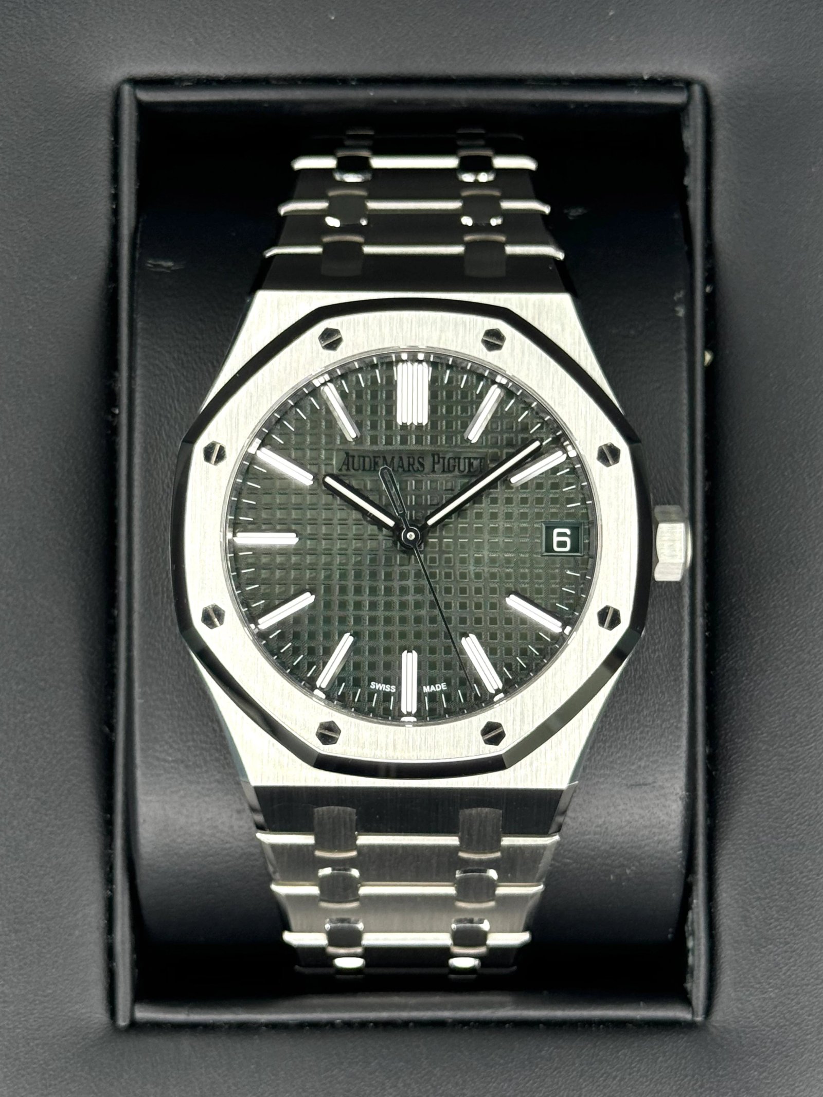 2023 Audemars Piguet Royal Oak 41mm 15510ST Green Dial