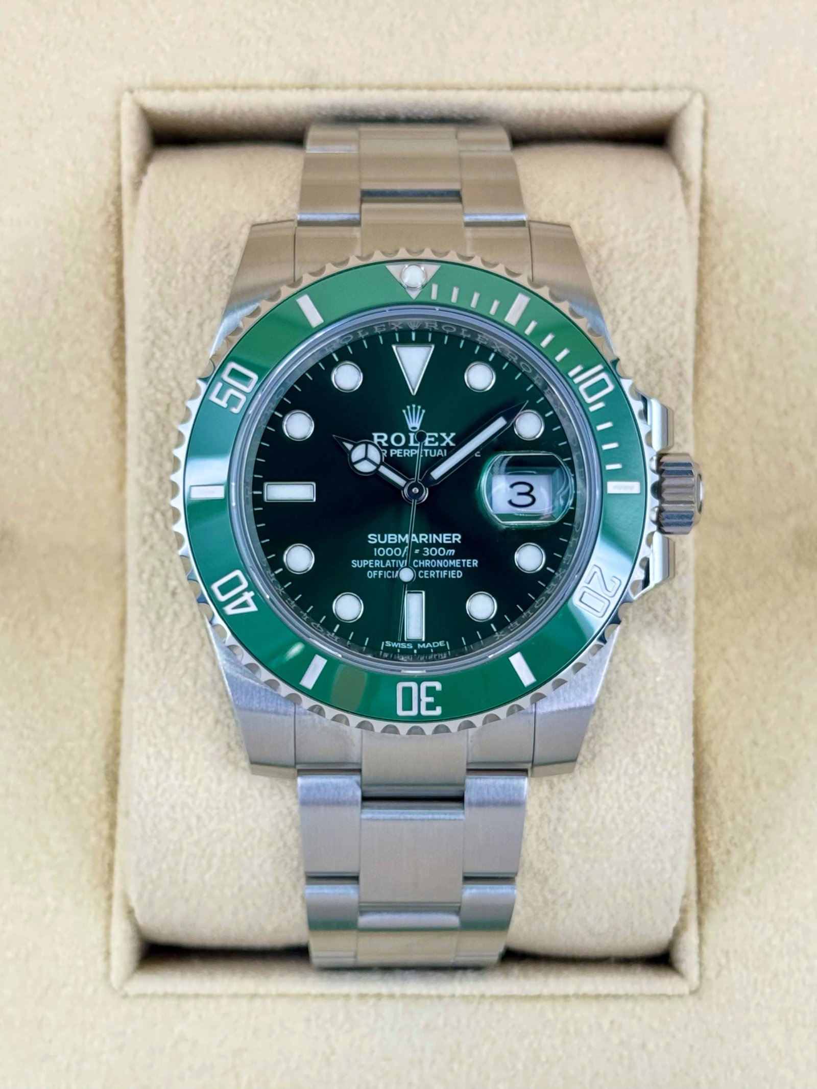 2017 Rolex Submariner "Hulk" 40mm 116610LV Green Dial