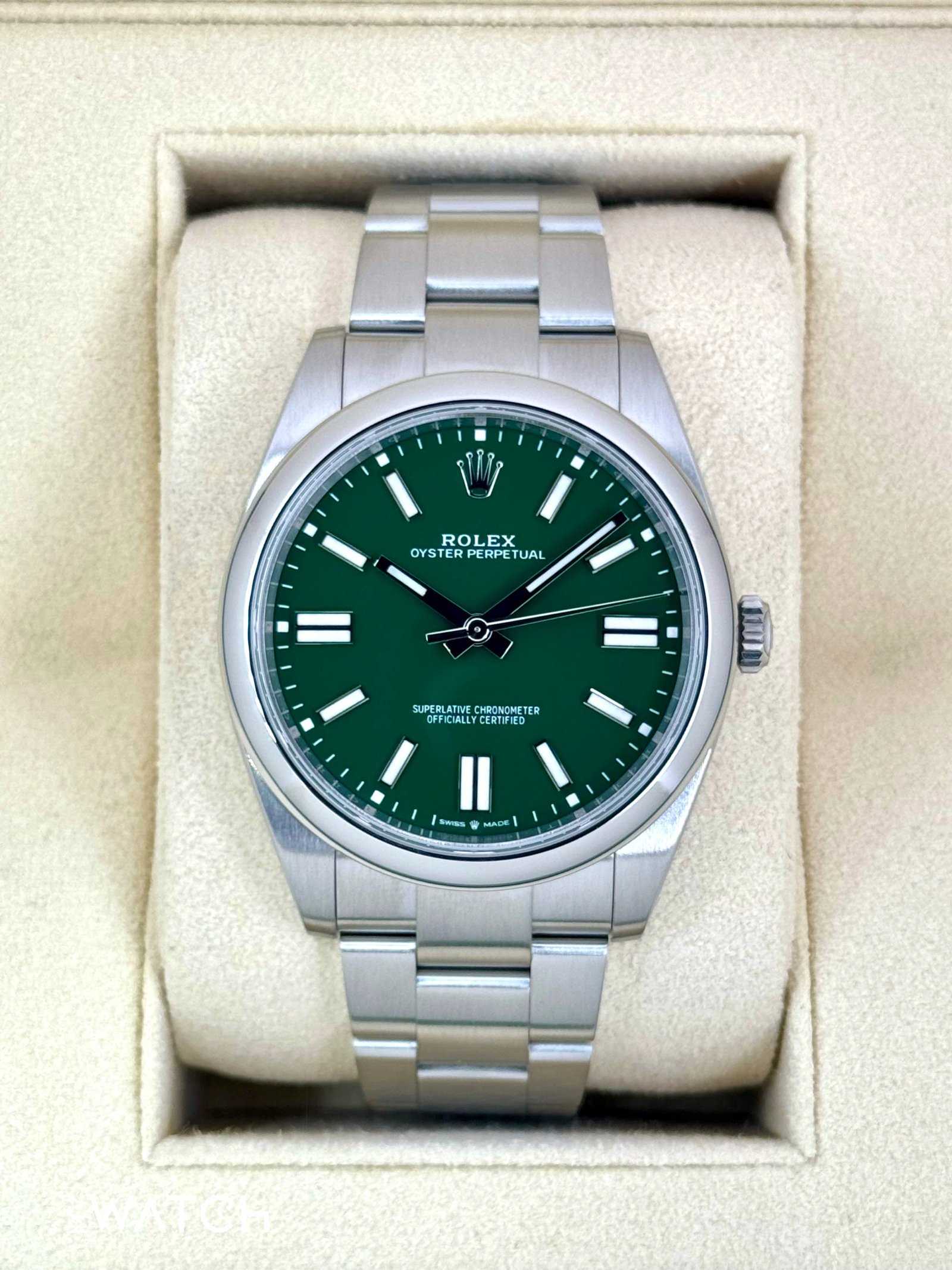 2024 Rolex Oyster Perpetual 41mm 124300 Green Dial