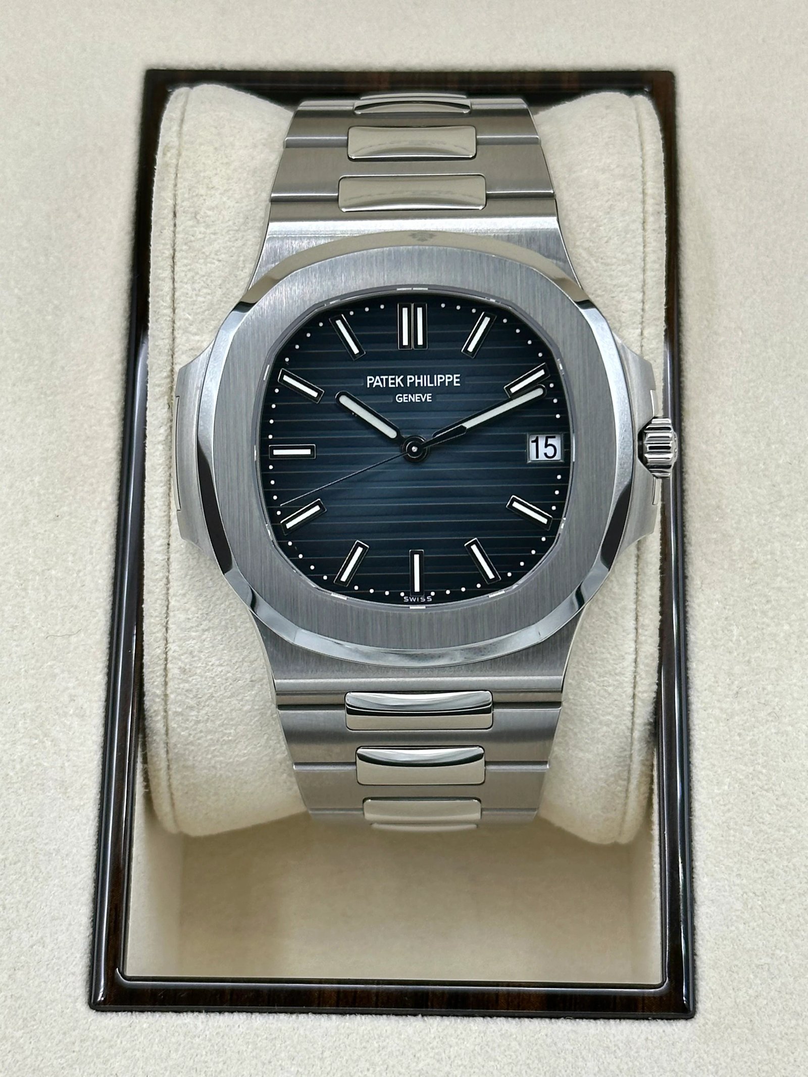 Patek Philippe 40mm 5711/1A-010 Nautilus Stainless Steel Blue Dial
