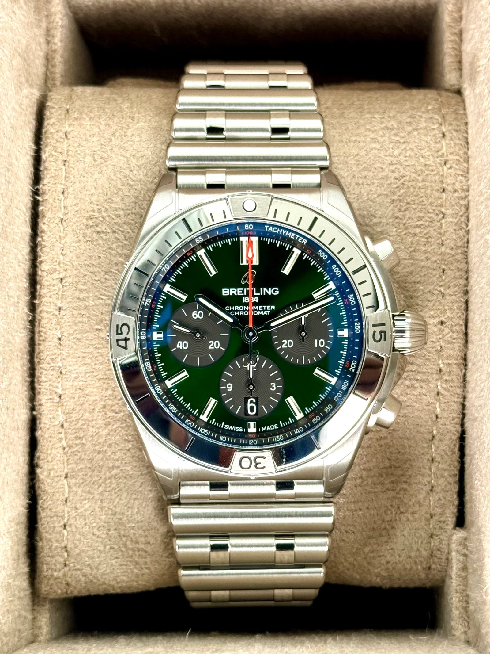 NEW 2023 Breitling Chronomat B01 42 AB0134 Stainless Steel Green Dial