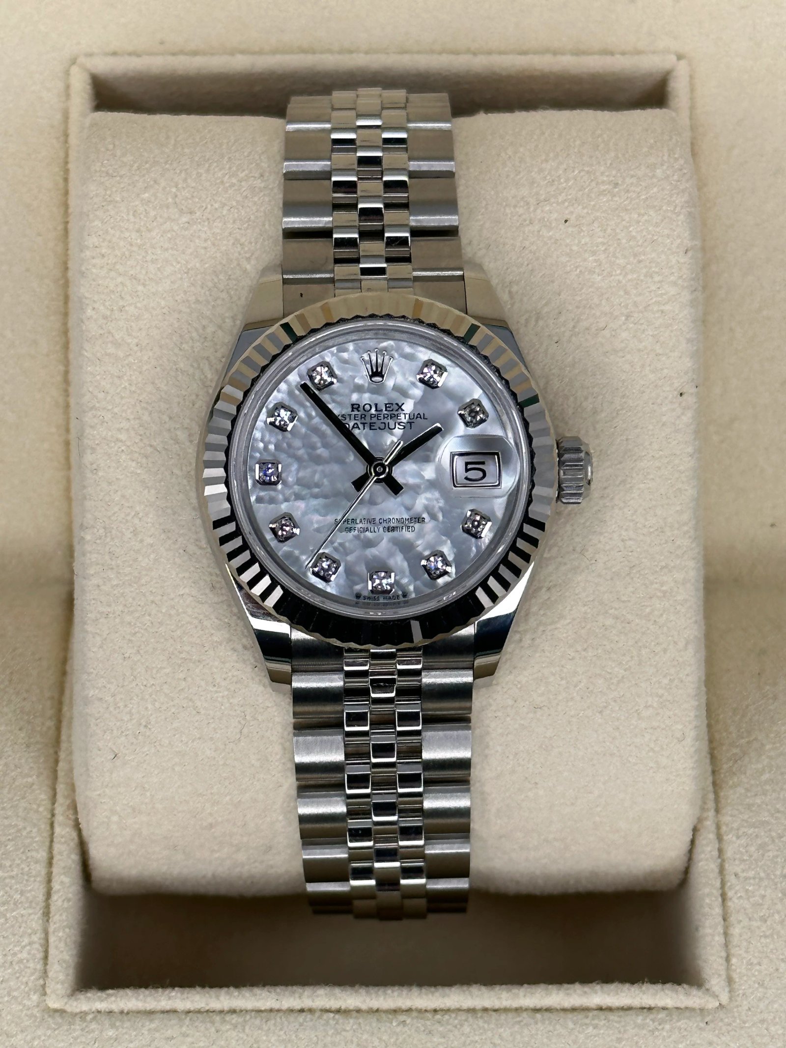 2022 Rolex Lady-Datejust 28mm 279174 Jubilee Mother of Pearl Diamond Dial