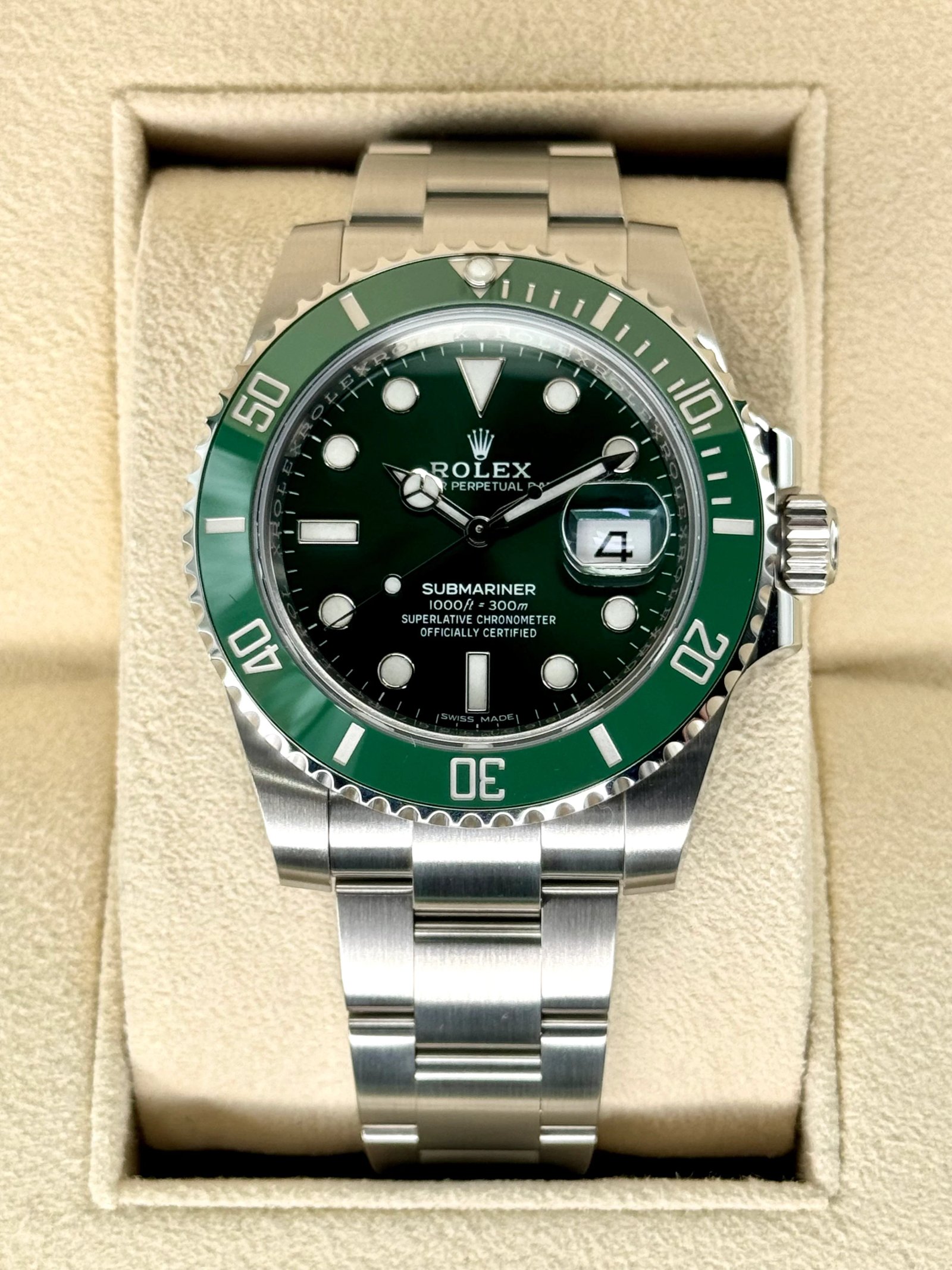 NEW 2020 Rolex Submariner "Hulk" 40mm 116610LV Green Dial