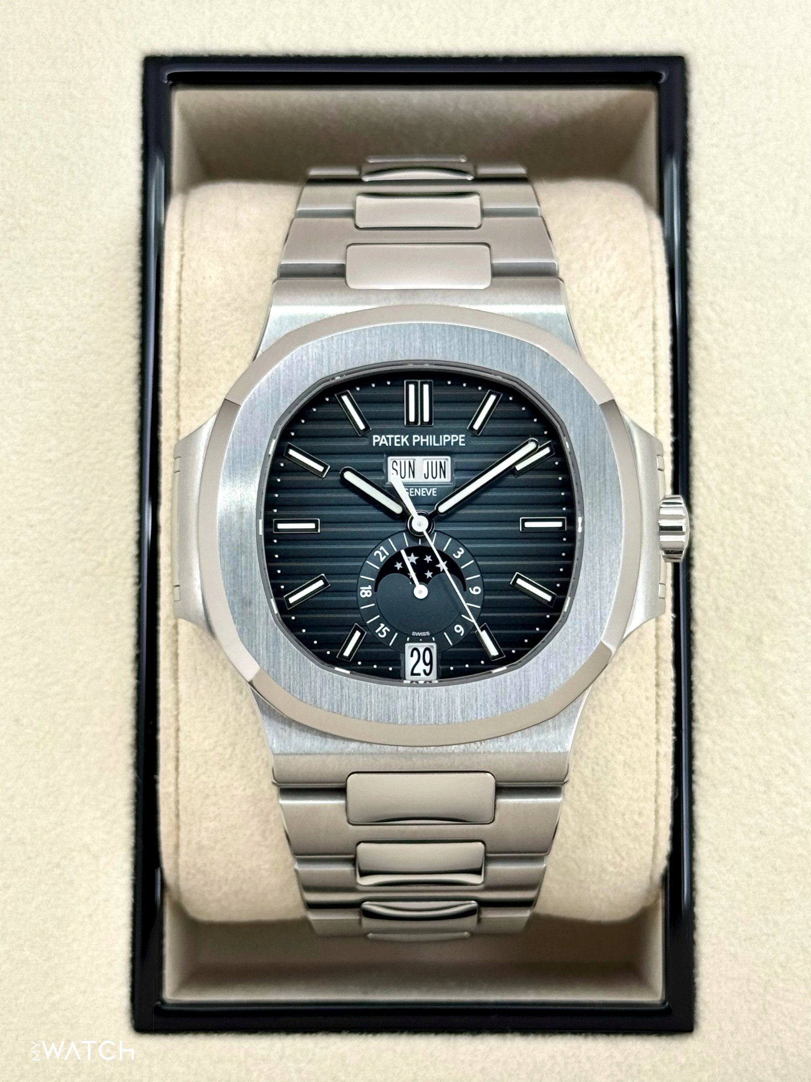 2022 Patek Philippe Nautilus Moonphase 40.5mm 5726/1A-014 Blue Dial