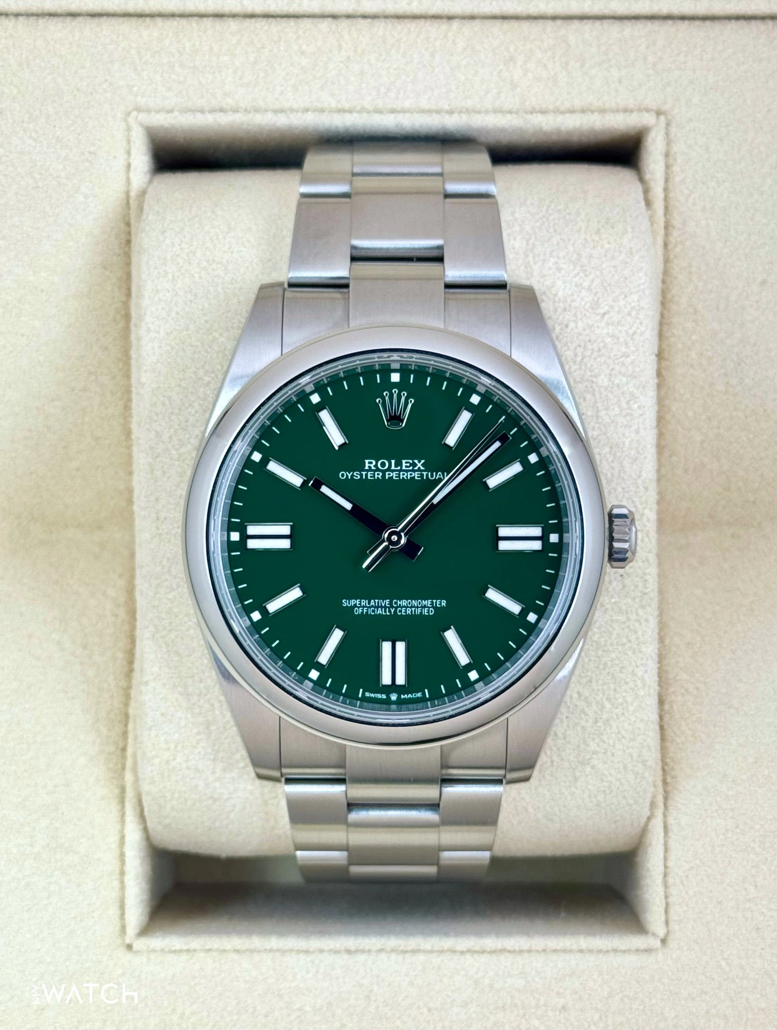2023 Rolex Oyster Perpetual 41mm 124300 Green Dial
