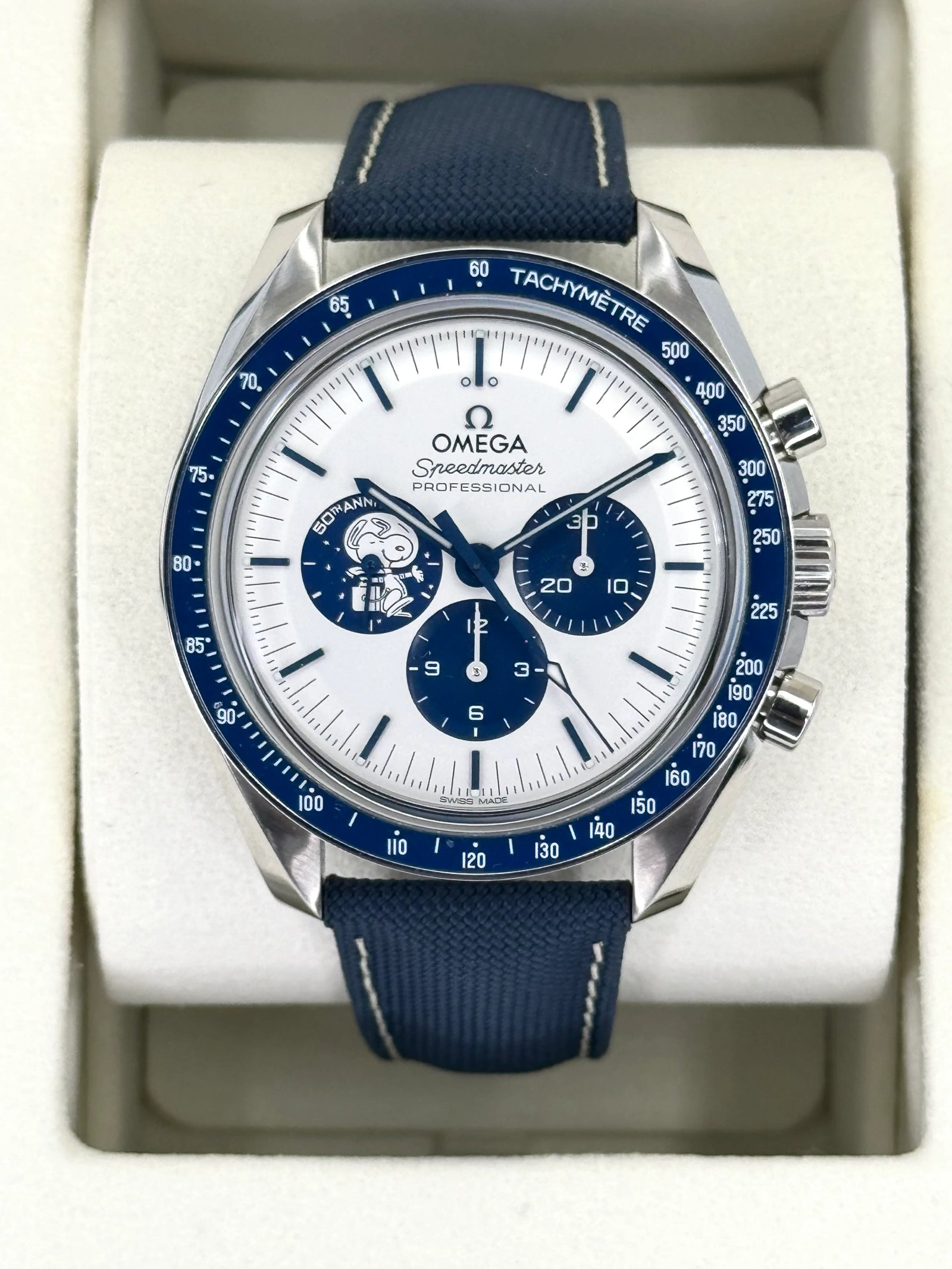 NEW 2024 Omega Speedmaster Silver Snoopy Award 310.32.42.50.02.001