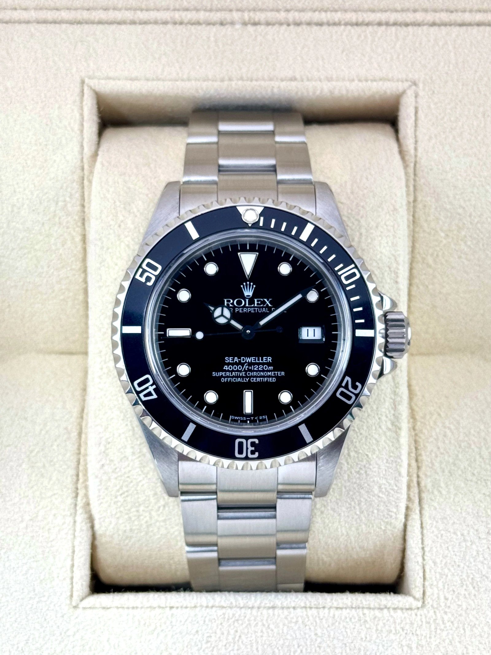 1995 Rolex Sea-Dweller 40mm 16600 Stainless Steel Black Dial