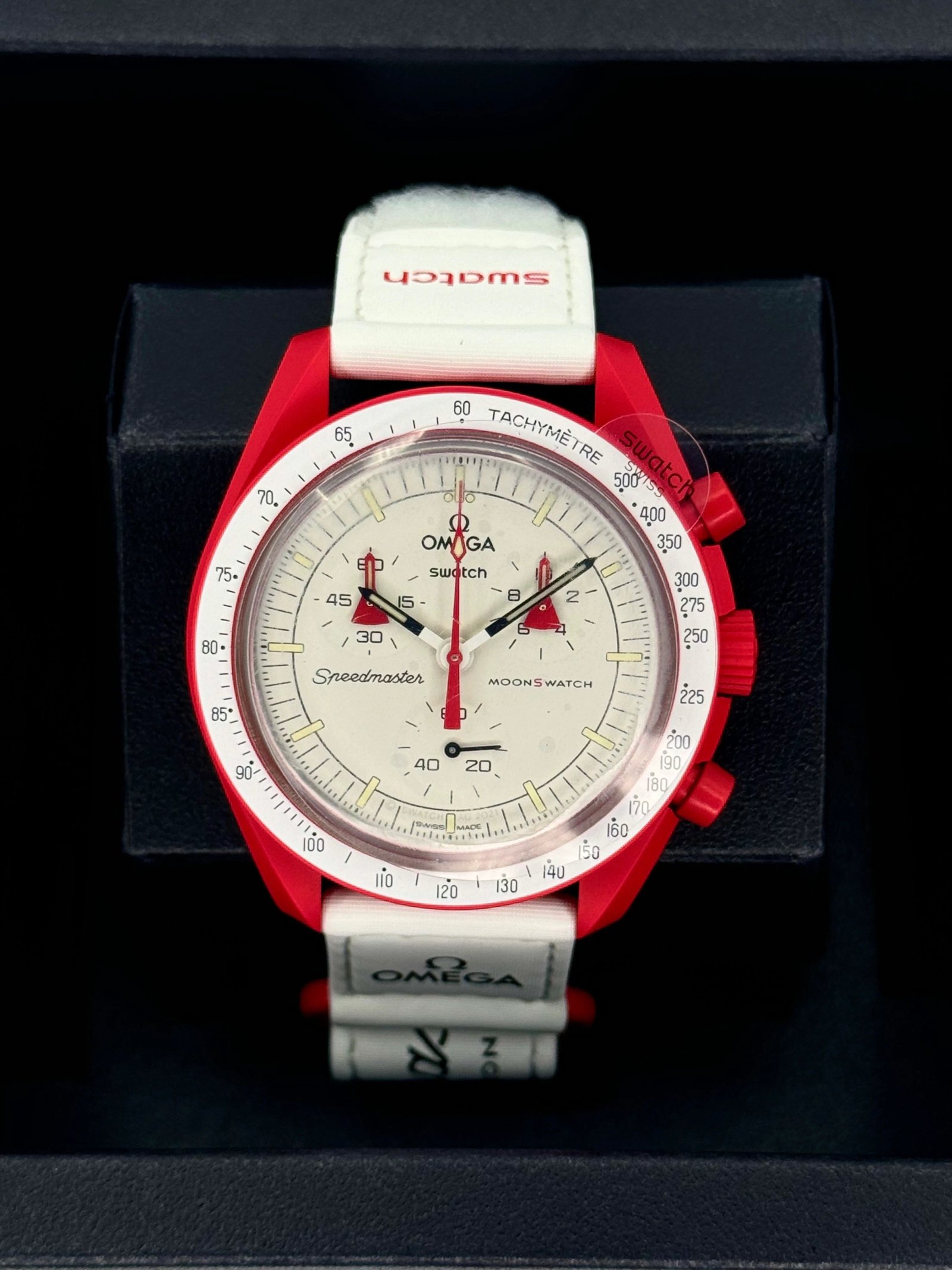 NEW Omega SO33R100 Bioceramic Moon Swatch - Mission to Mars