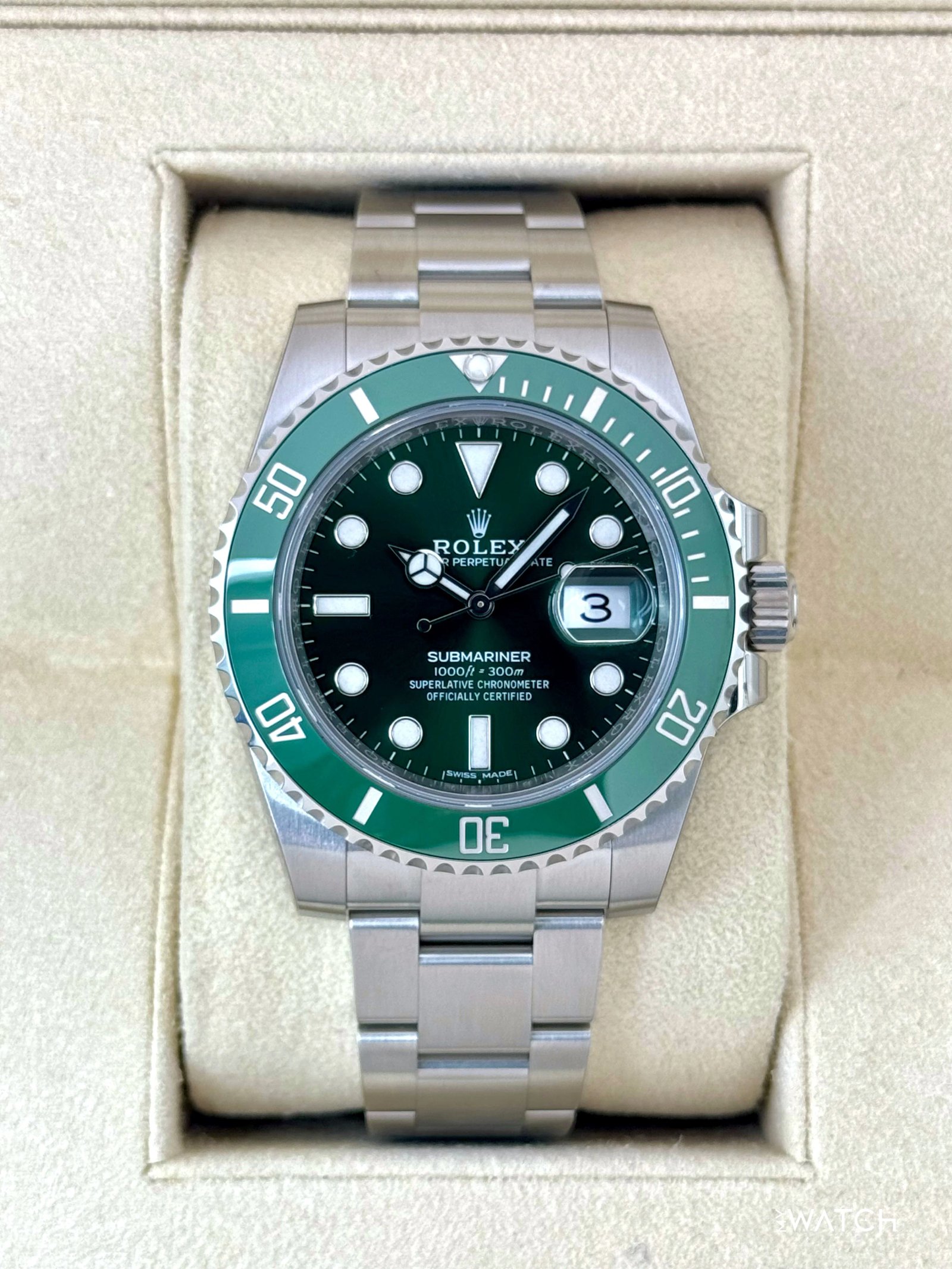 NEW 2019 Rolex Submariner "Hulk" 40mm 116610LV Green Dial (STICKERED)