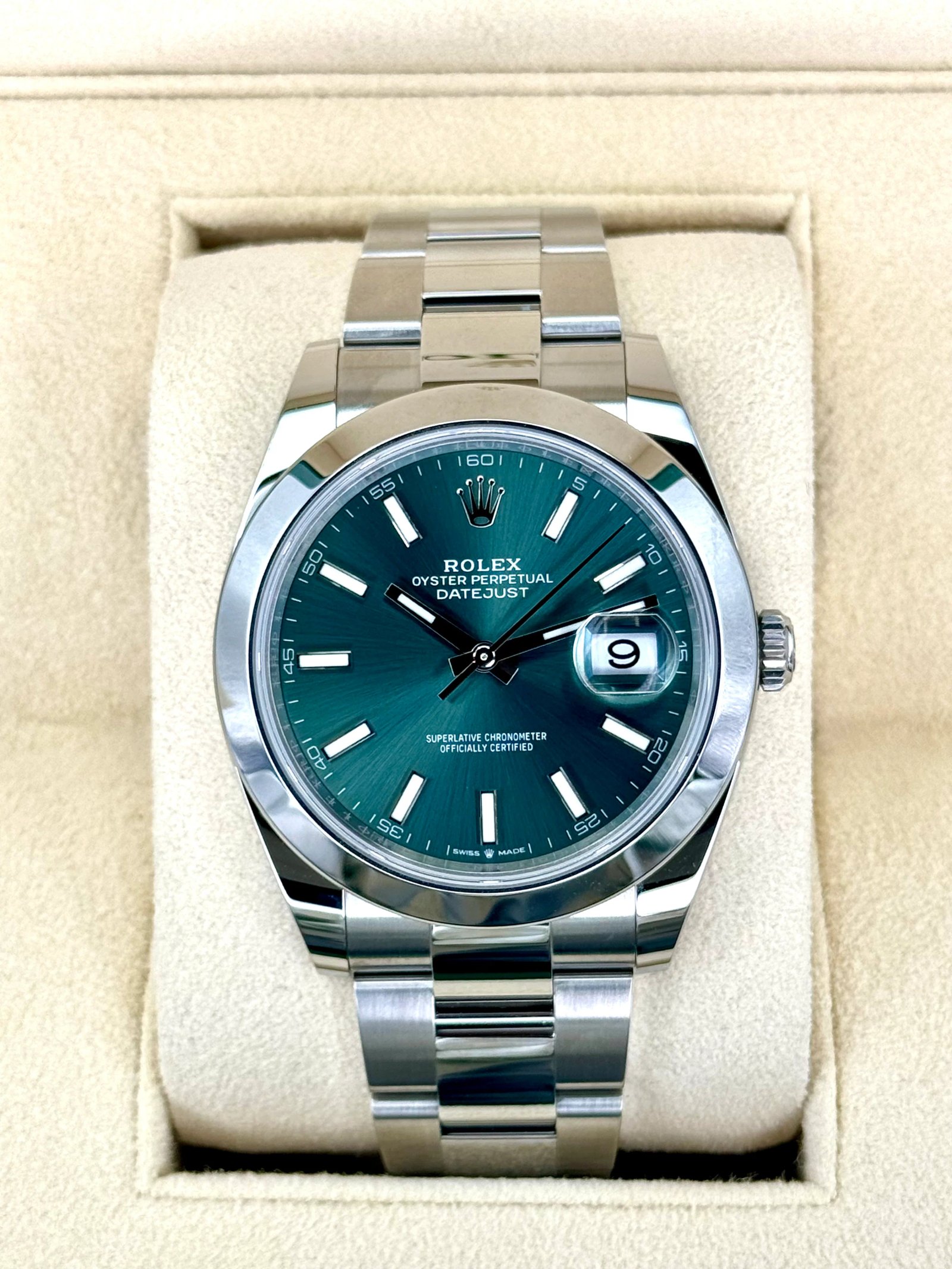 NEW 2023 Rolex Datejust 41mm 126300 Oyster Green Dial