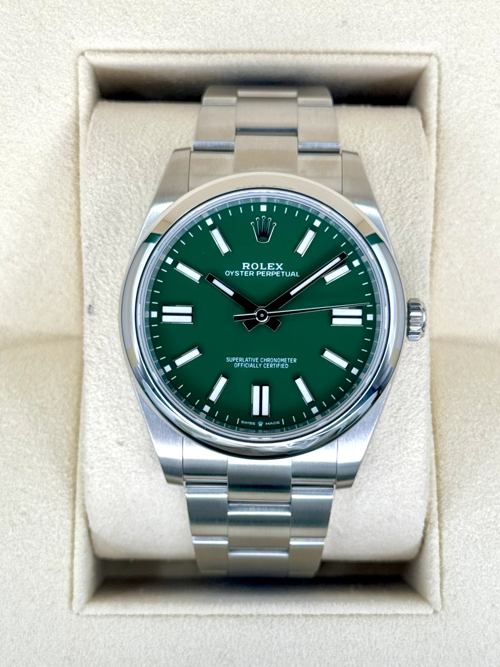 NEW 2023 Rolex Oyster Perpetual 41mm 124300 Green Dial