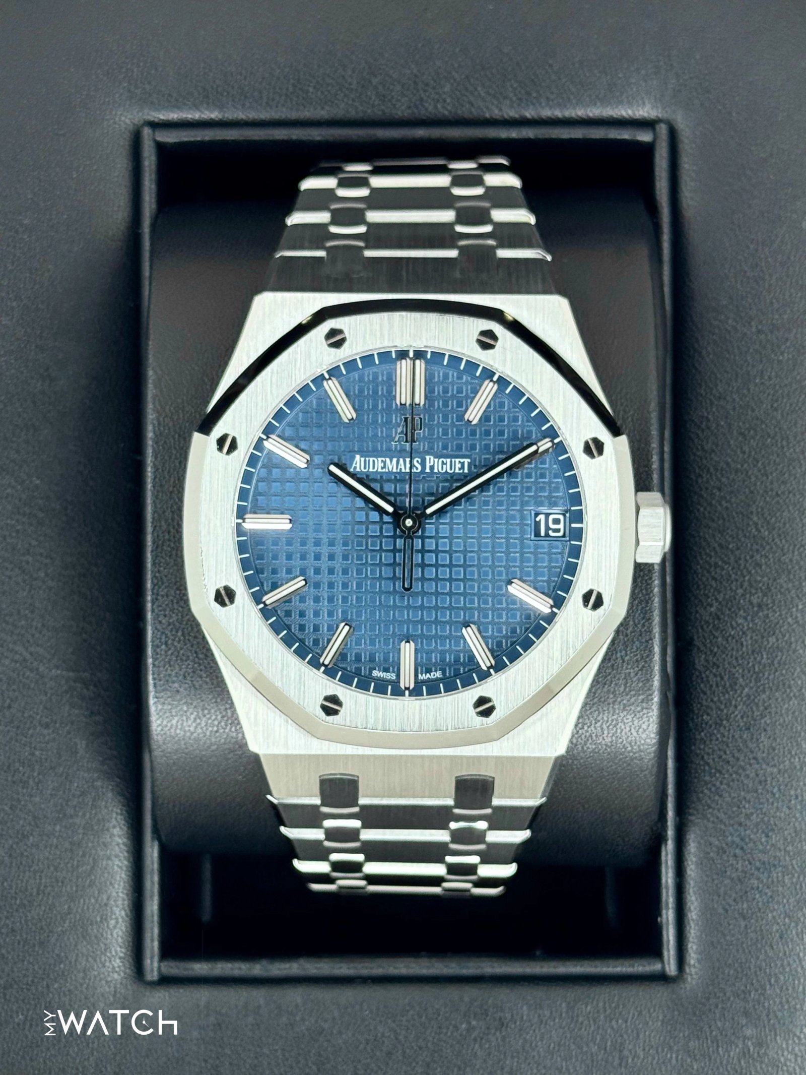 2019 Audemars Piguet Royal Oak 41mm 15500ST Blue Dial