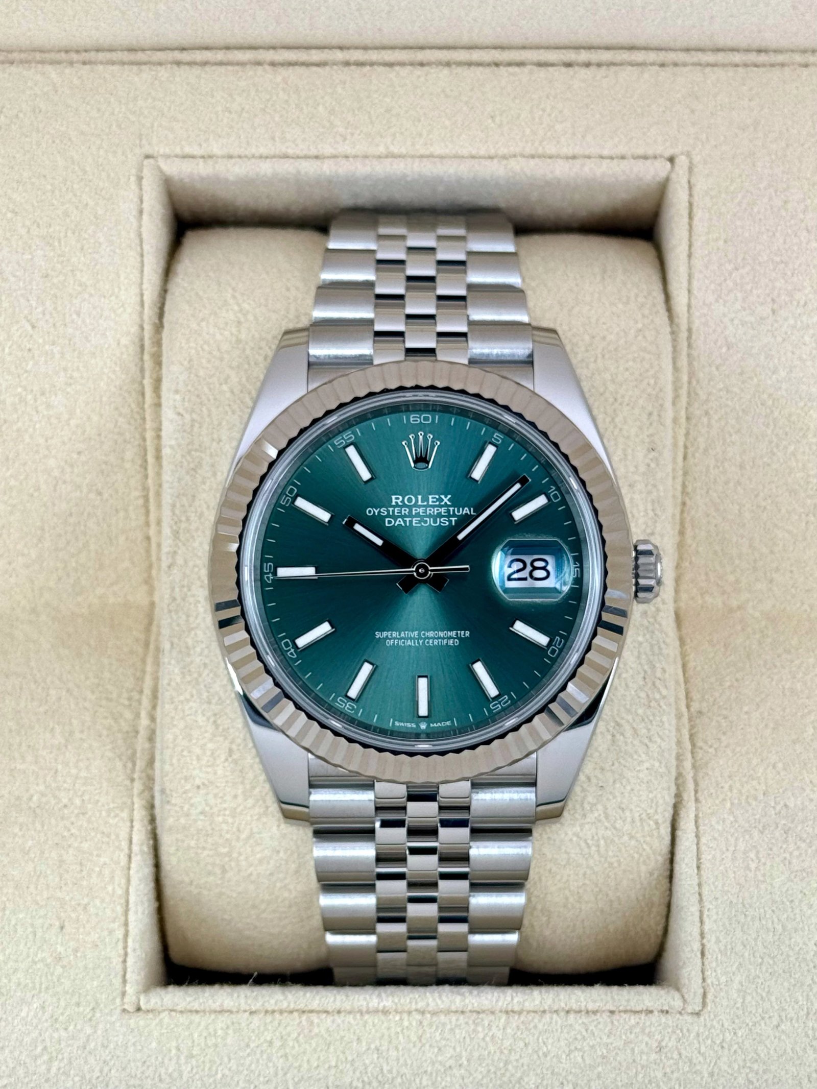 2022 Rolex Datejust 41mm 126334 Stainless Steel Jubilee Green Dial