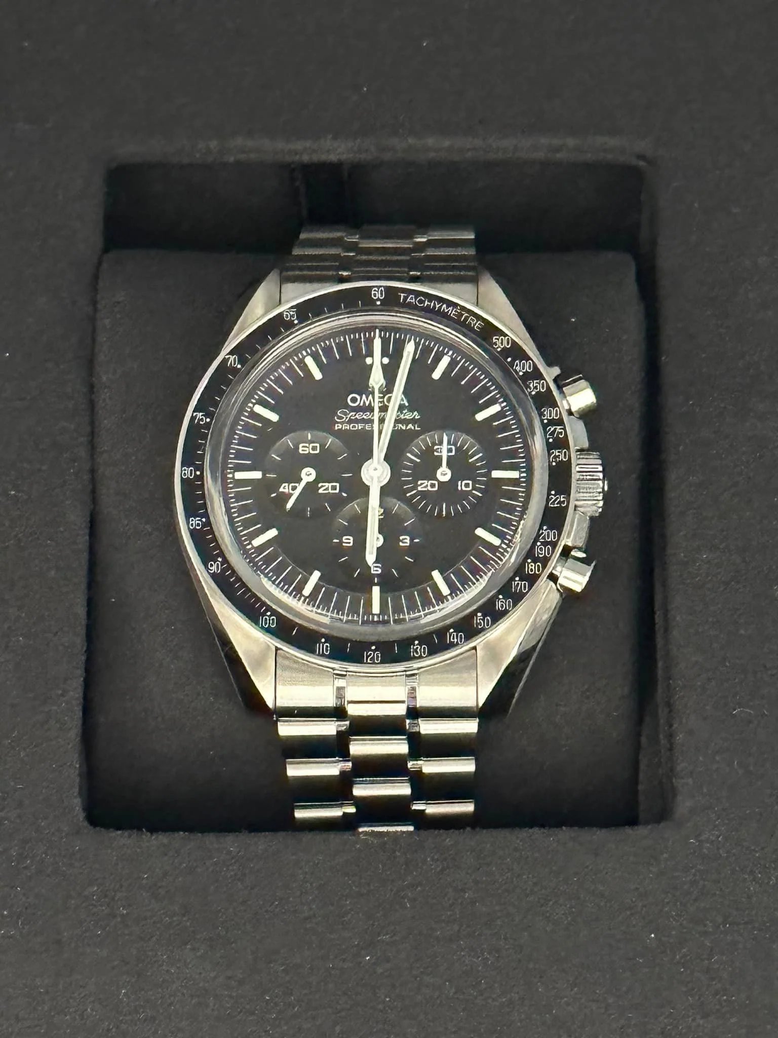 2022 Omega 42mm 310.30.42.50.01.002 Speedmaster Moonwatch Pro