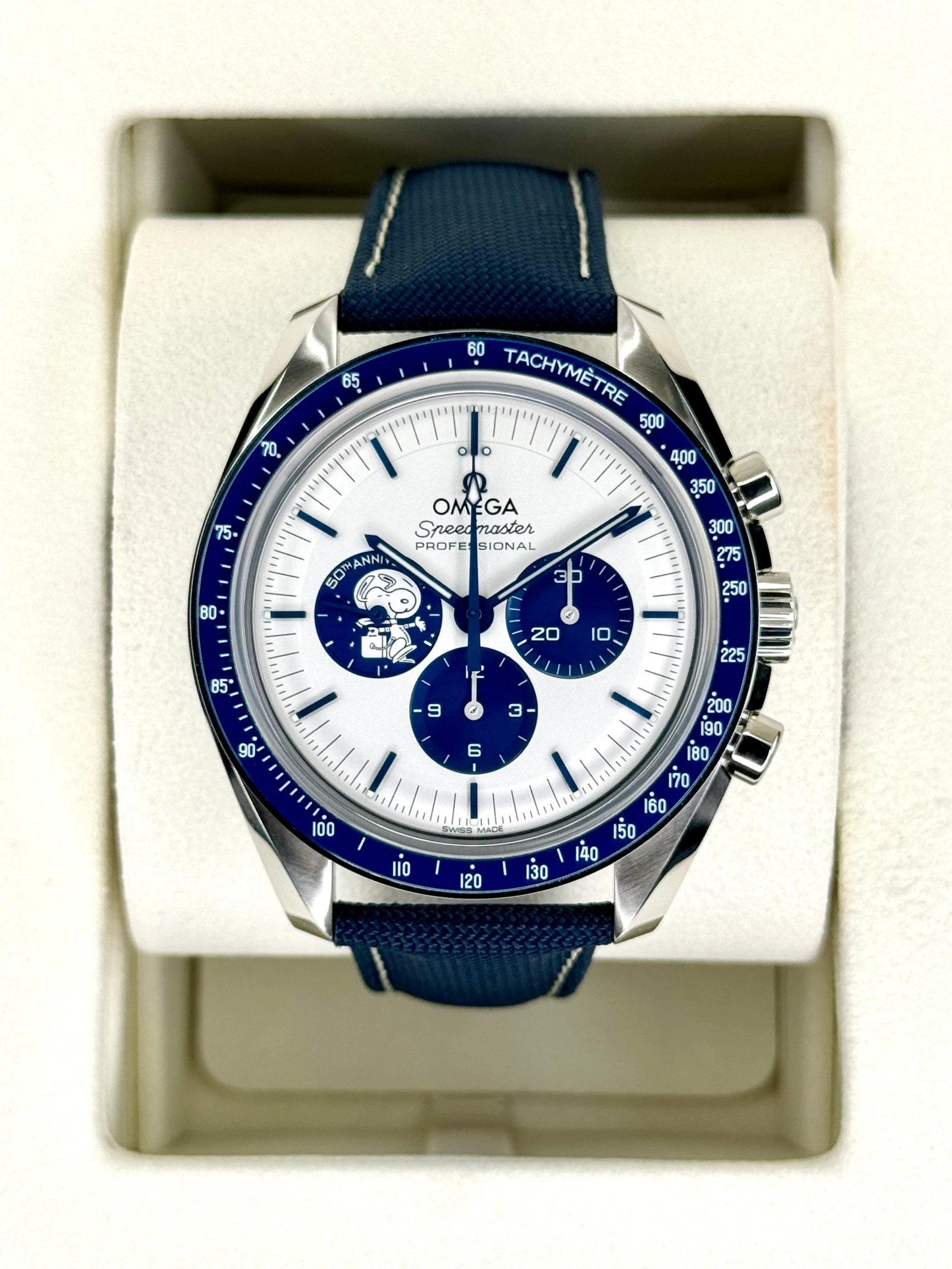 NEW 2024 Omega Speedmaster Silver Snoopy Award 310.32.42.50.02.001