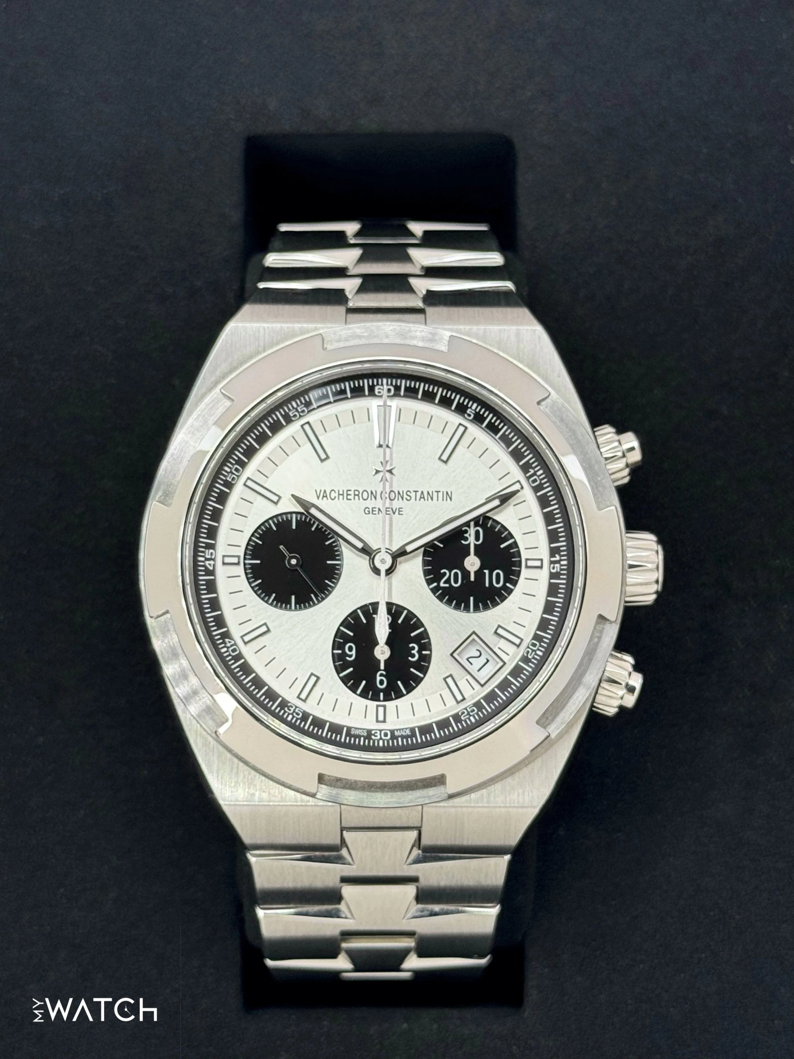 2023 Vacheron Constantin Overseas 42.5mm 5500V Stainless Panda Dial