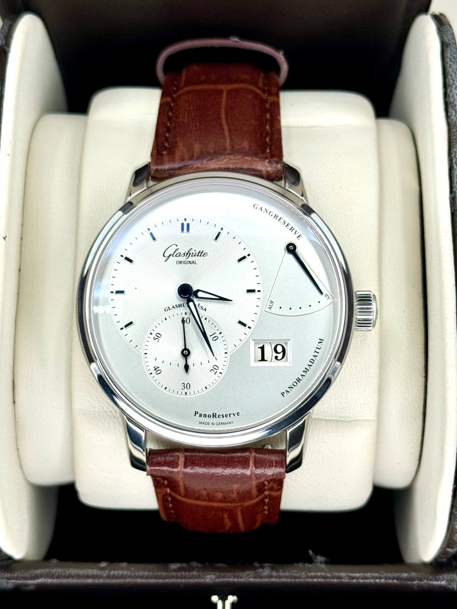 2015 Glashutte Original Panoreserve 40mm 1-65-01-22-12-04 Silver Dial